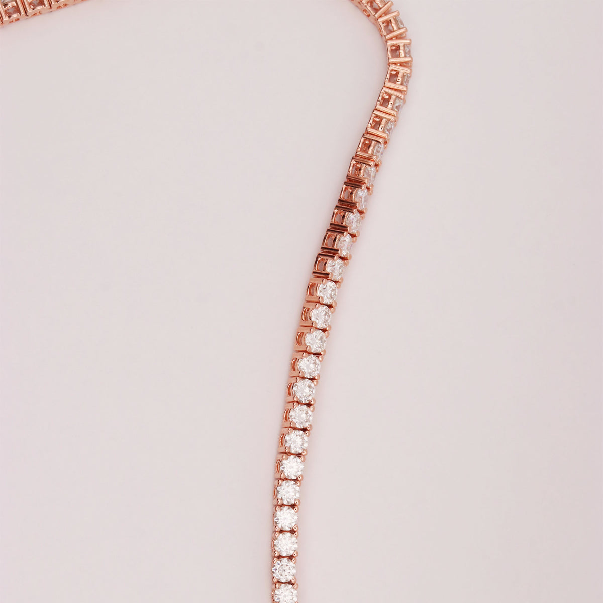 Rose gold moissanite 